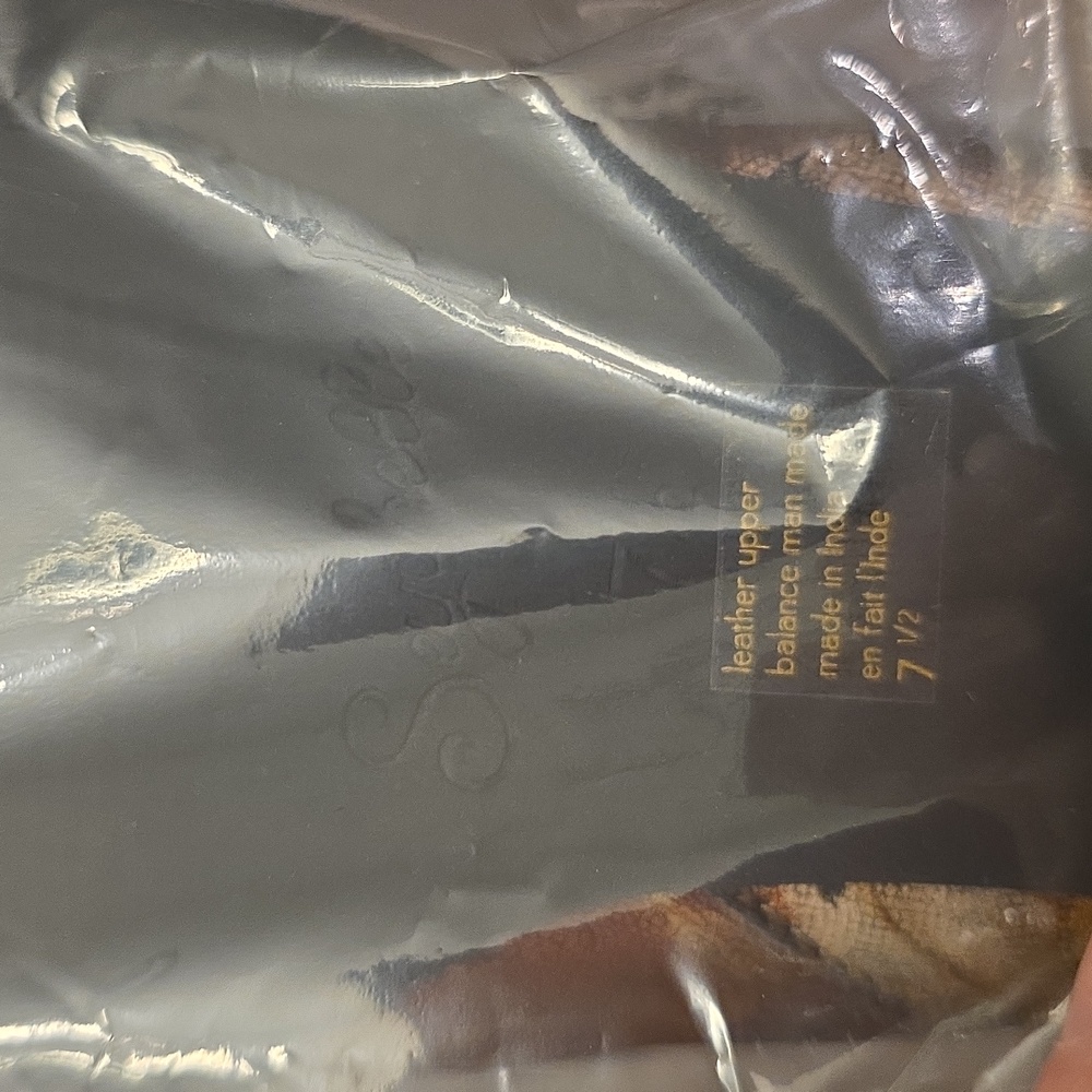 NWT Still In Original Packaging Genuine Leather Seychelles Brocade MetallicBoots - Picture 2 of 4
